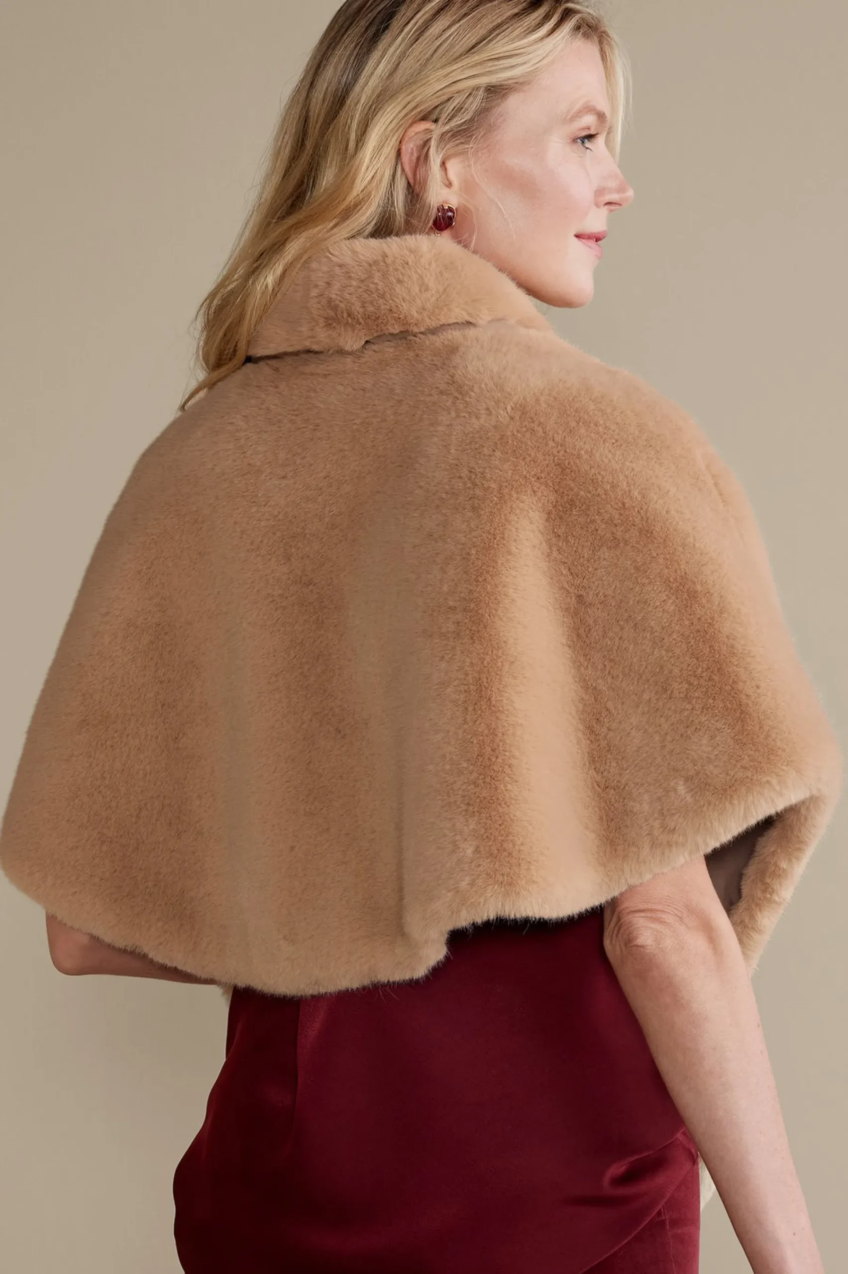 Soft Surroundings Anastasia Faux Fur Capelet> Scarves & Wraps
