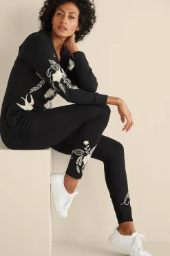 Soft Surroundings Miraflores Embroidered Legging><noscript><img width=