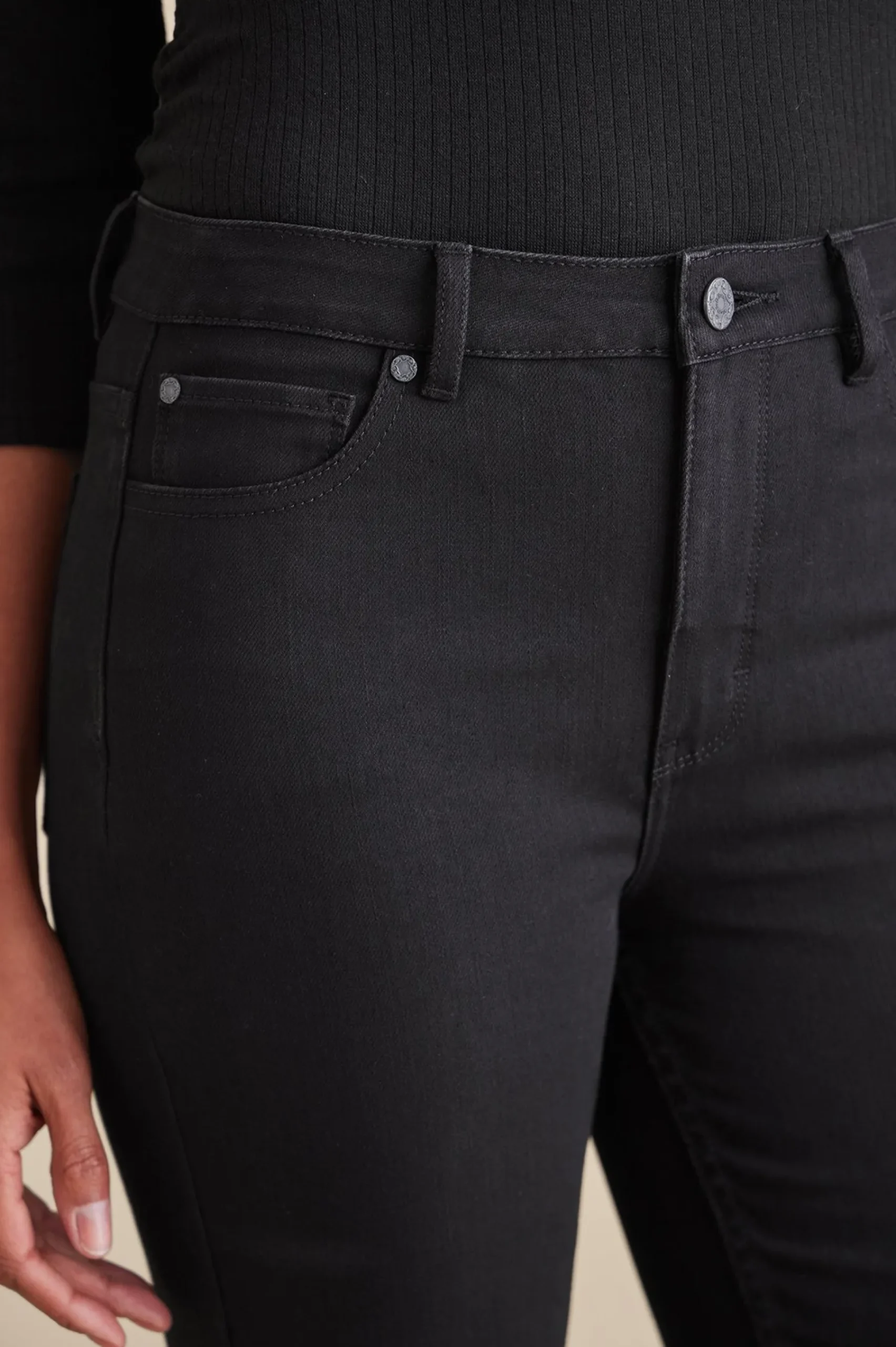 Soft Surroundings Ultimate Denim Straight Leg Jeans> Into The Blues|Everyday Styles